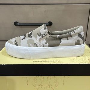 Camp Platform Slip On